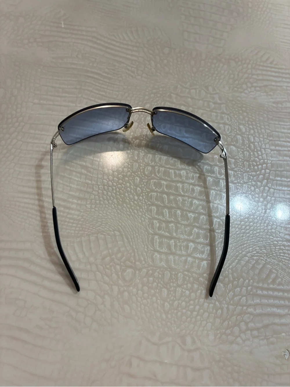 Burberry Men's Blue Gradient Rimless Sunglasses